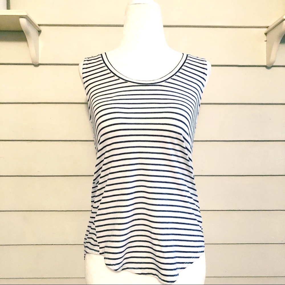 🍀Lucky Brand🍀-Navy Blue and White Striped Top